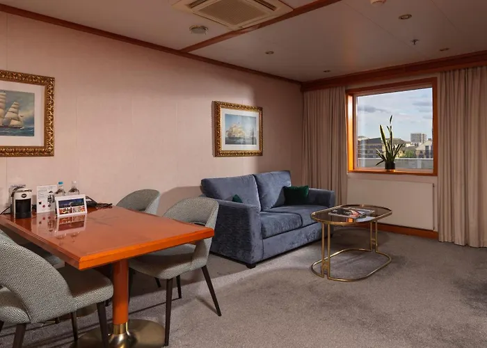 Top Hotels Near Troxy, London's Iconic Venue