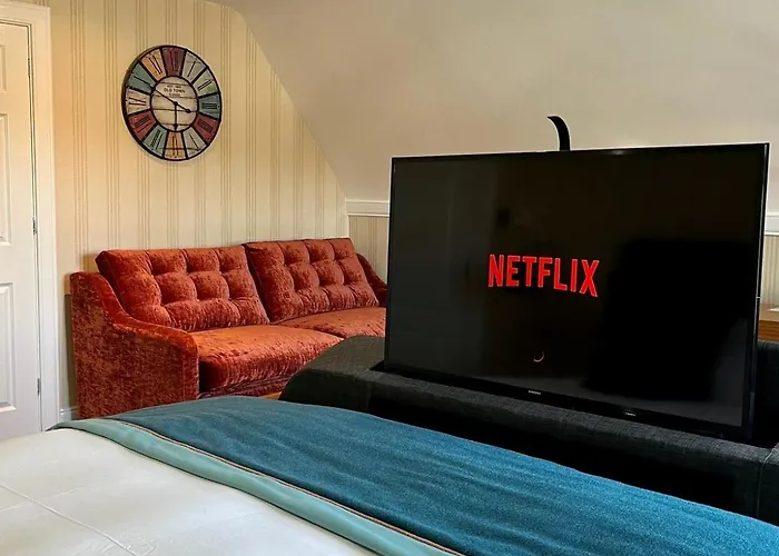 Top Accommodations in Charming Drumnadrochit Village