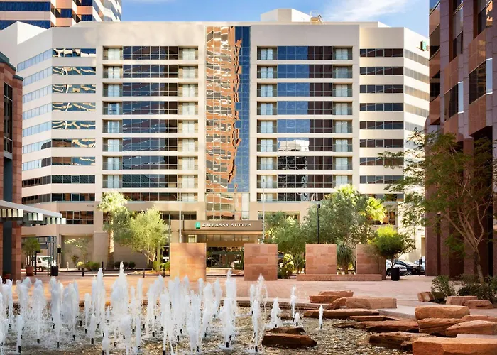 Top Airport Hotels in Phoenix for Convenience