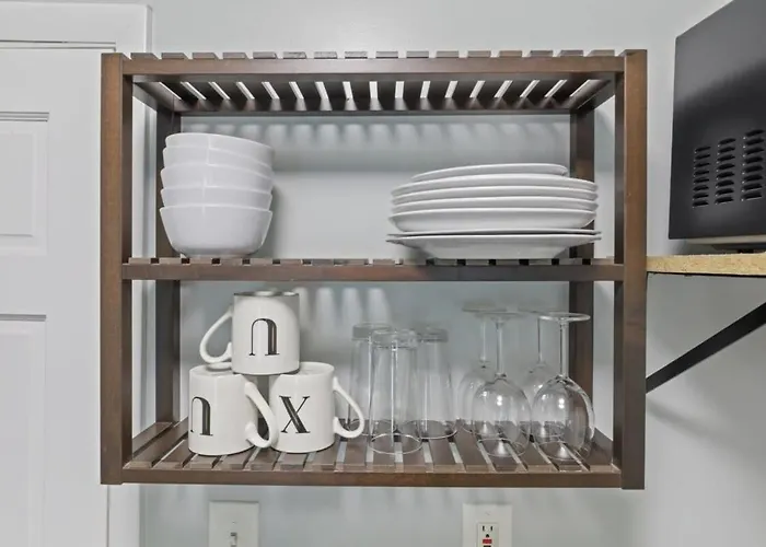 Best Newark Airport Hotels with Shuttle Service