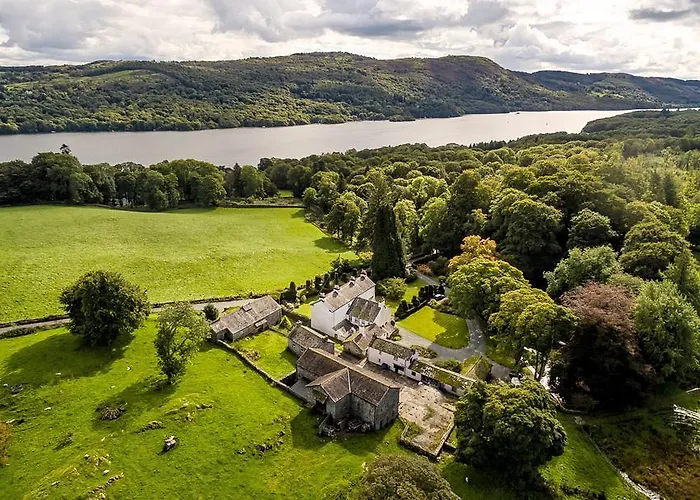 Top Spa Hotels Near Lakeside Shopping for Rejuvenation