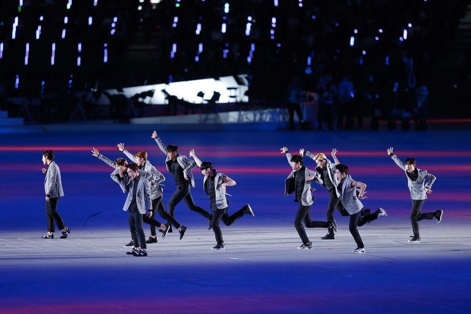 The United States was the third largest market for overseas K-pop concerts from January 2013 to March 2016, according to Billboard magazine. Changdong officials hope foreign tourists will be among those visiting the K-pop mecca.<br />  